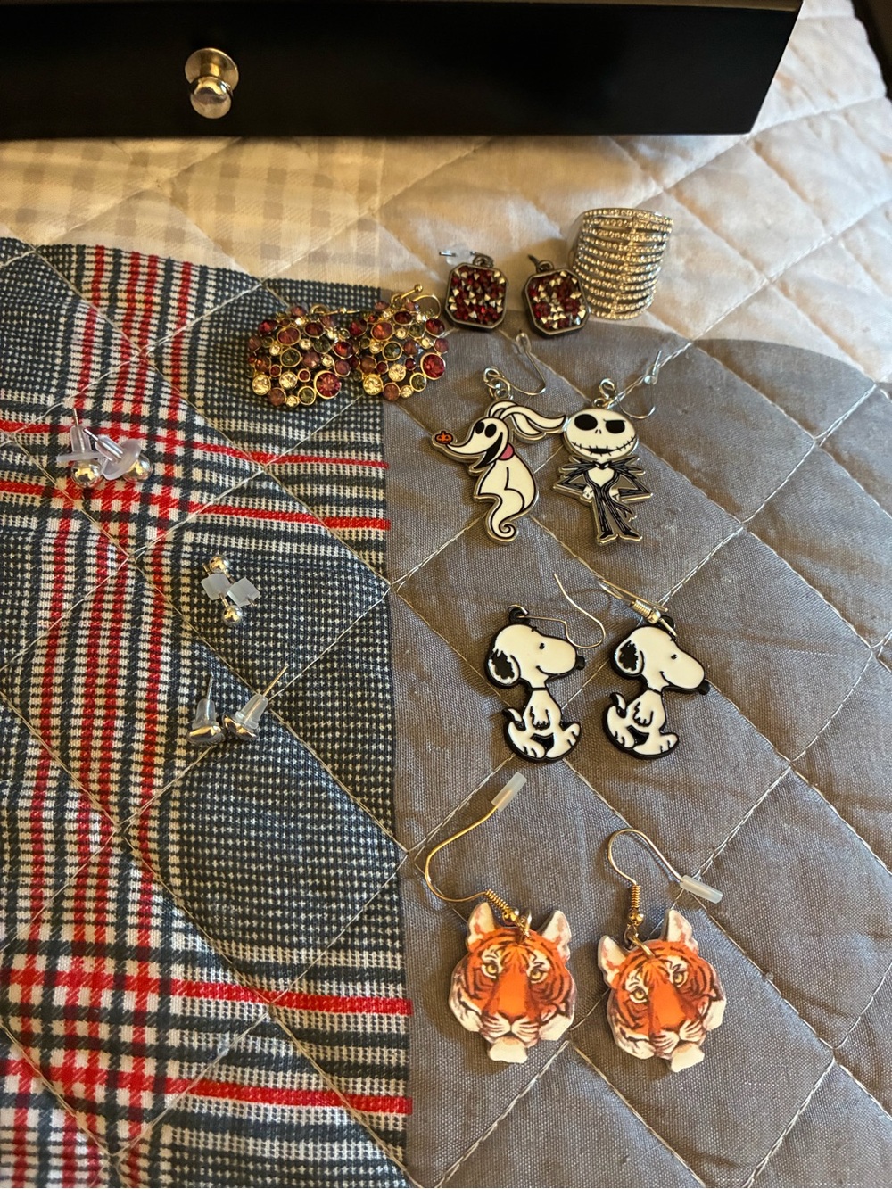 8 Pair Earrings